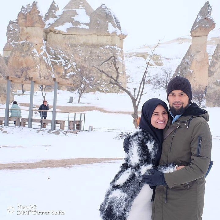 Teuku Wisnu dan Shireen Sungkar