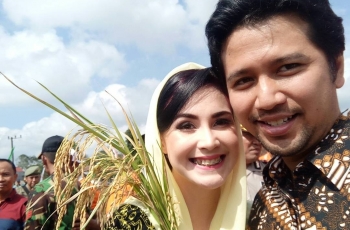 Sadar Istri Pejabat, Arumi Bachsin Tampil Sederhana dan Santun