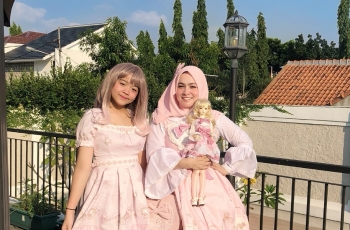 Fantastis! Ini Harga Kaus Oblong Cinta Kuya dan Mamanya