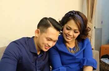 Dikabarkan Tunangan, Pacar Ely Sugigi Tepergok Jalan Bareng Cewek