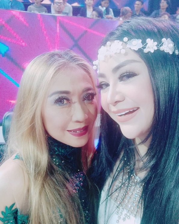 Trie Utami dan Anisa Bahar/ Instagram @anisabaharreal