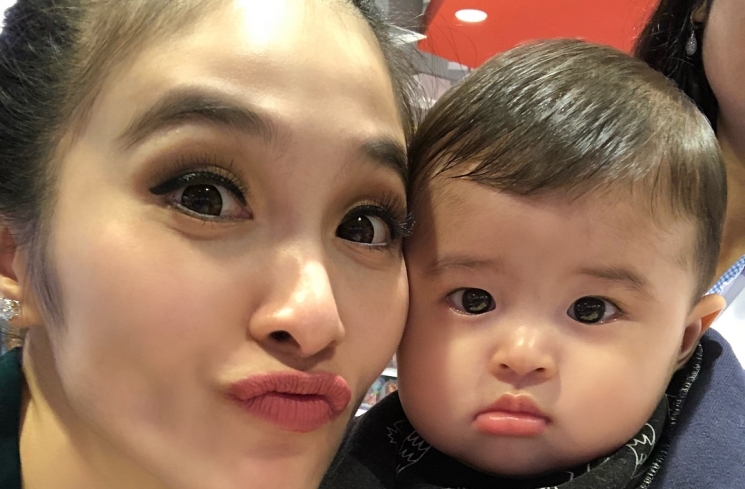 Raphael Moeis dan Sandra Dewi