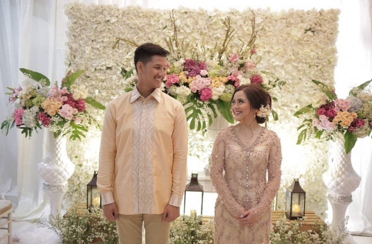 Randi dan Tasya laksanakan lamaran.