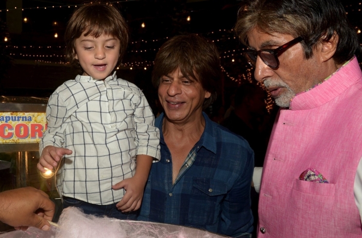 Shahrukh Khan, AbRam Khan dan Amitabh Bachchan from Instagram @gaurikhan