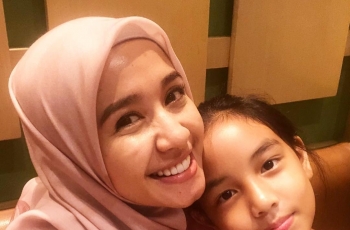 Bak Kakak Adik, 5 Potret Hangat Laudya Cynthia Bella dan Engku Aleesya