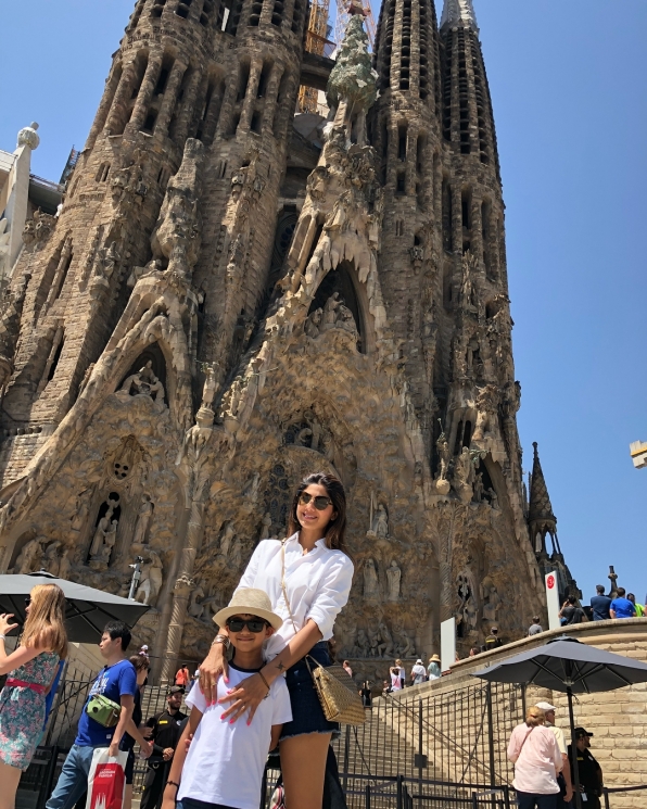 Shilpa Shetty dan Viaan di Barcelona from Instagram @theshilpashetty