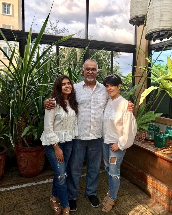 JP Millenix bersama orangtuanya/ Instagram @jpmillenix_