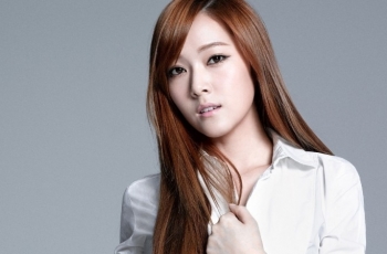 Tetap Tajir Melintir, 4 Sumber Kekayaan Jessica Jung Pasca Keluar dari SNSD