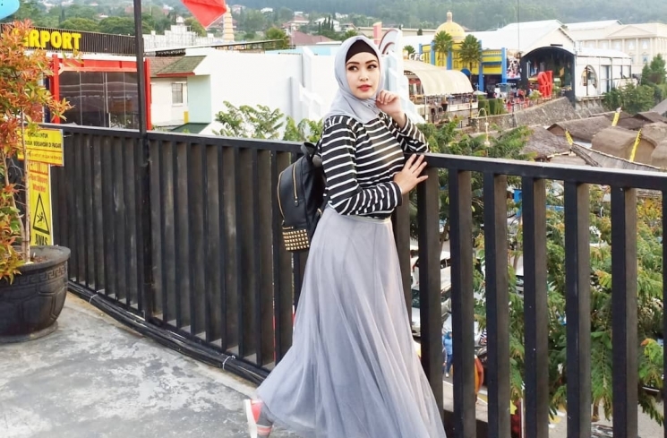 Citra Kharisma manap berjilbab.
