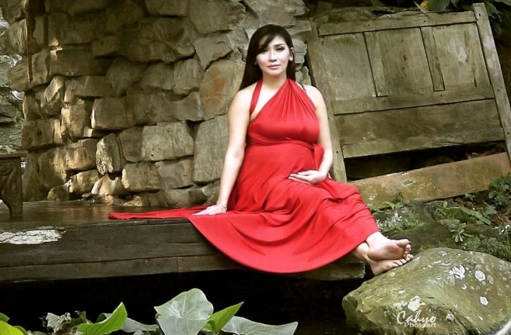 Baby Margaretha jalani maternity shoot.