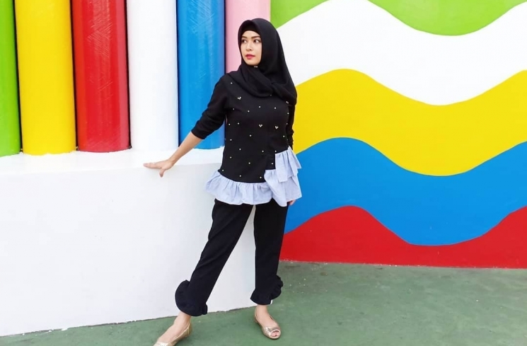 Citra Kharisma manap berjilbab.