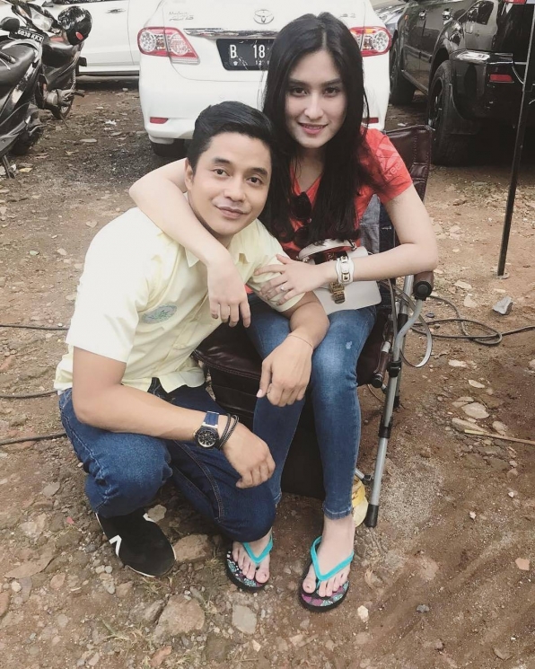 Instagram @adlyfairuz