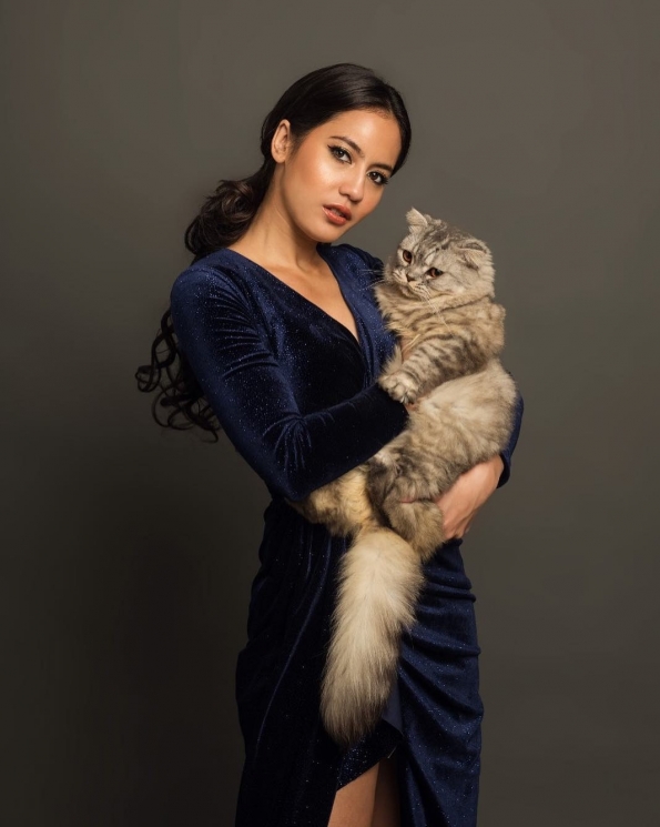 Instagram @pevpearce