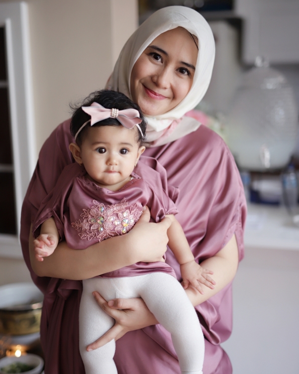 Instagram @ryana_dea
