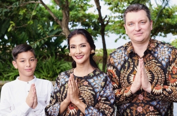3 Artis Indonesia Ini Menikah dengan Bule yang Mualaf