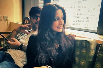Sonali Bendre Lakoni Adegan Ekstrem Demi Bayar Sewa Apartemen
