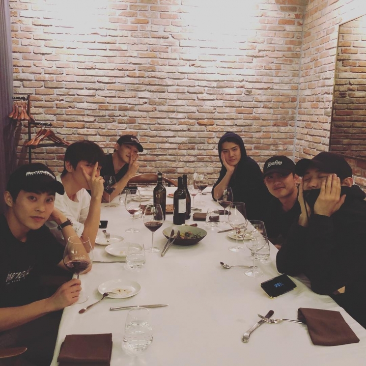 Sehun EXO and member from Instagram @oohsehun