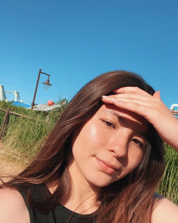 Instagram @sharazaaa