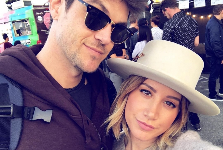 Kabar terkini dari Ashley Tisdale/ Kolase Instagram