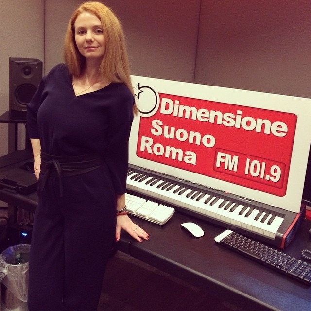 Instagram @lenakatina