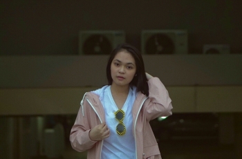 Regina Poetiray Isi Posisi Vokalis di Band Geisha