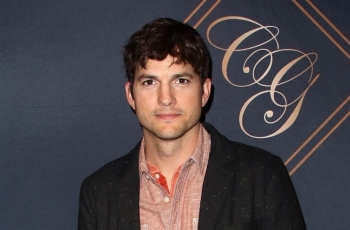 Mantan Pacar Tewas Dibunuh, Ashton Kutcher Diperiksa Pengadilan