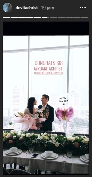 Yuanita Christiani resmi dilamar oleh kekasihnya/ Instagram @devitachrist