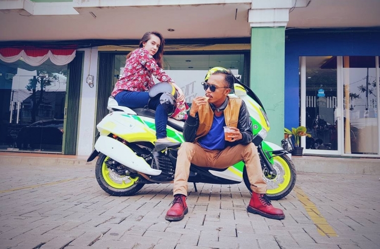 Mas Pur dan Novita di Sitkom Tukang Ojek Pengkolan / Instagram @furrysetya