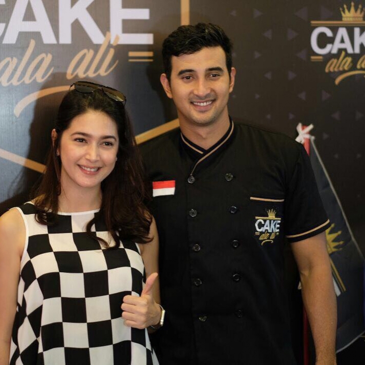 Artis bersaudara yang berakting di judul sinetron yang berbeda/ Instagram @nsyakieb85