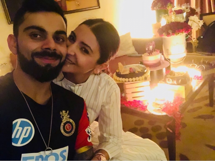 Anushka Sharma dan Virat Kohli from Instagram @anushkasharma