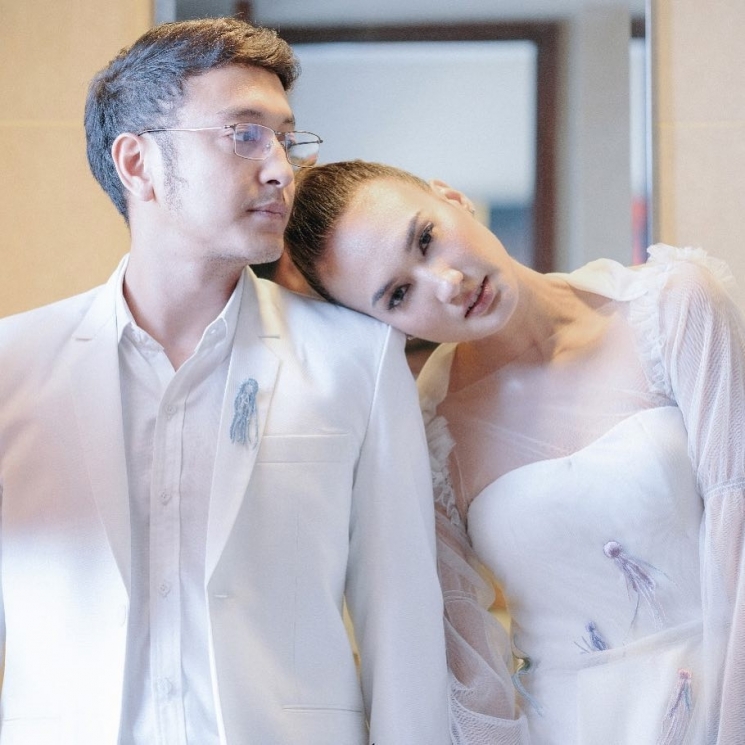 Resepsi kedua Nadine Chandrawinata dan Dimas Anggara di Jakarta/ Instagram @bazaarindonesia