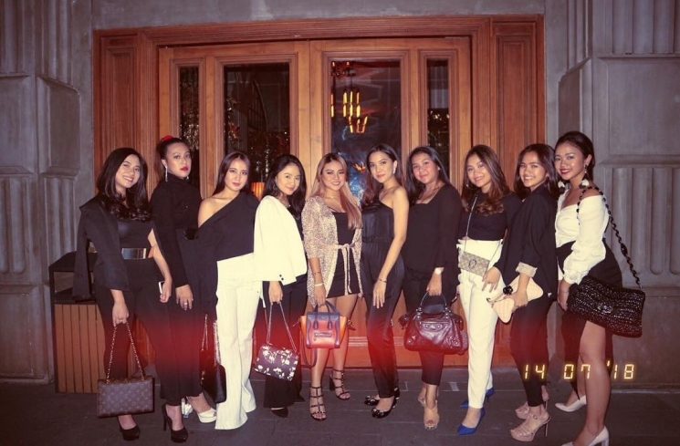 Aurel Hermansyah dan teman-temannya / Instagram @aurelie.hermansyah