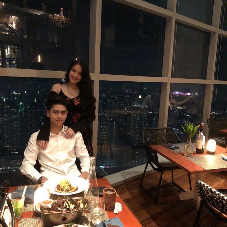 Dinner romantis Athalla Naufal dan Aisyah Qilah/ Instagram @aisyahqilahh