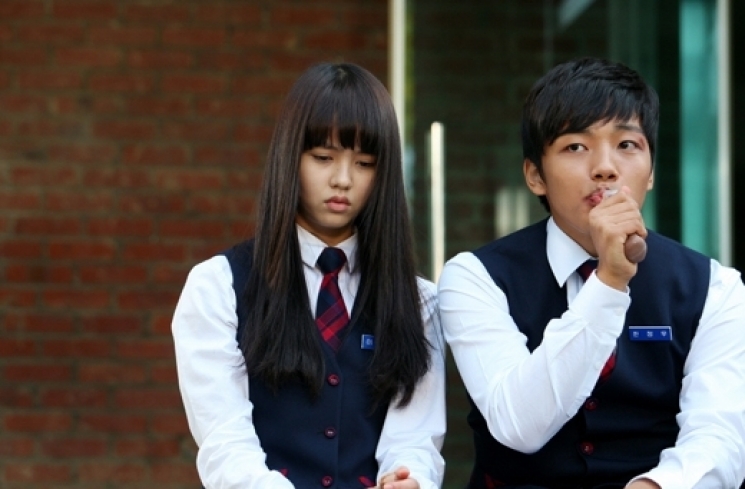Kim So Hyun from soompi