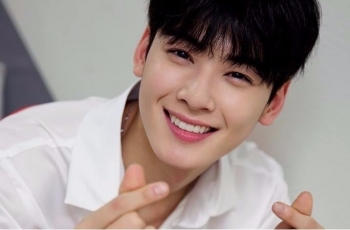 Wow, 3 Idol K-Pop Pria Ini Terkenal Punya Wajah Cantik