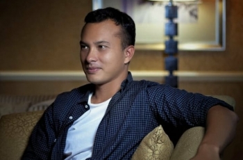 Postingan Nicholas Saputra Bikin Heboh: Bayangan aja Ganteng Banget