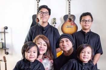 10 Foto Anji dan Istri, Kompak dan Harmonis Banget!