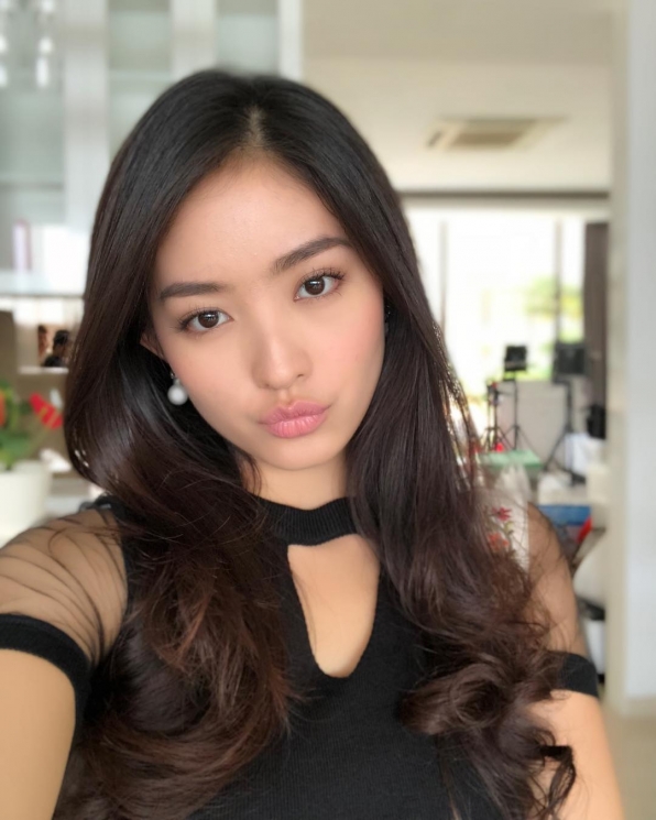 Instagram @natashawilona12