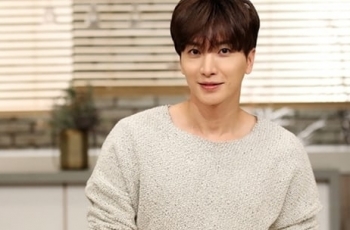 Kena Radang Empedu, Leeteuk Super Junior Dilarikan ke Rumah Sakit