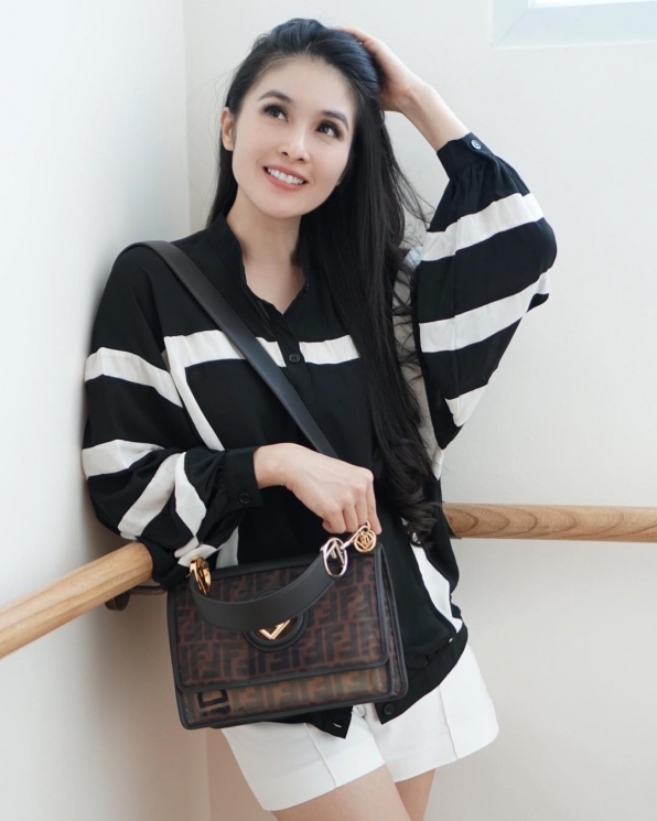 Sandra Dewi / Instagram @sandradewi88