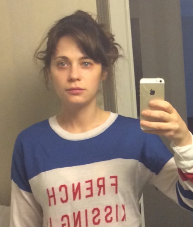 Zooey Dechanel/www.boredpanda.com