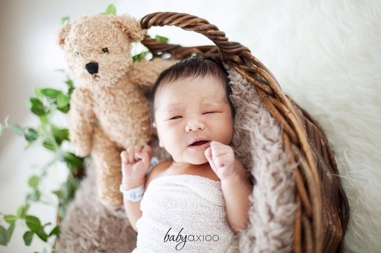Pemotretan new born anak pertama Vicky Shu dan Ade Imam, Abimanyu Manggala Nugroho Putro/ Instagram @abimanyu_manggala