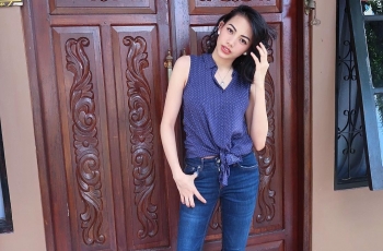 Lewat Unggahan Foto Testpack, Kezia Karamoy Umumkan Hamil Anak ke-3
