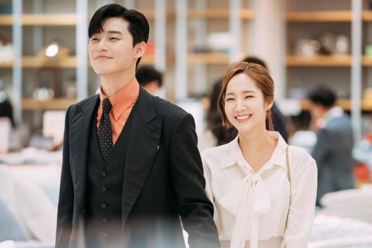 Park Min Young dan Park Seo Joon from Soompi
