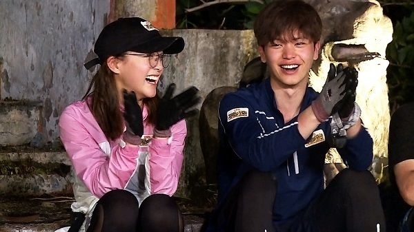 Sejeong Gugudan dan Yook Sung Jae (soompi)