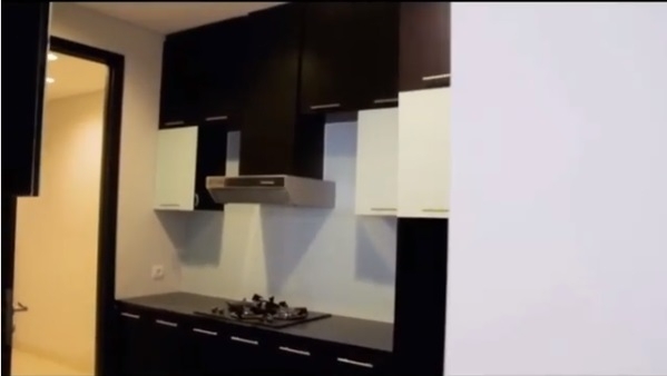 Denada jual apartemen untuk biaya pengobatan anak. (Instagram/@denadaindonesia)