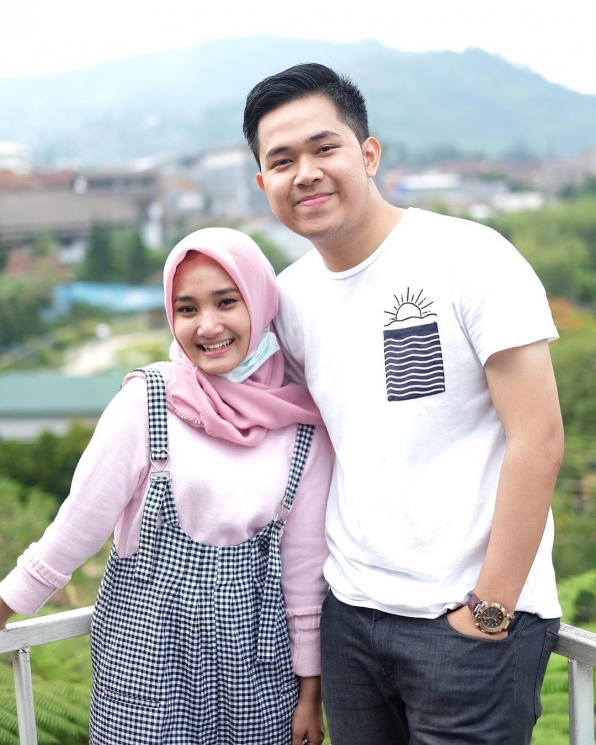 Kemesraan Fatin Shidqia dan Septrian Nugraha Gunawan. (Instagram/@septriannugrahagunawan)