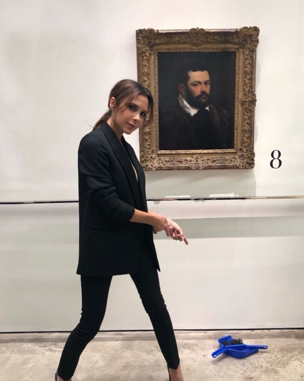 10 seleb Hollywood yang punya gelar kehormatan dari kerajaan. (Instagram/@victoriabeckham)