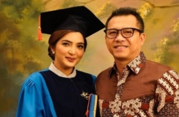 Romantisnya Anang Hermansyah! Ini 6 Momen Bahagia Ashanty Wisuda S2