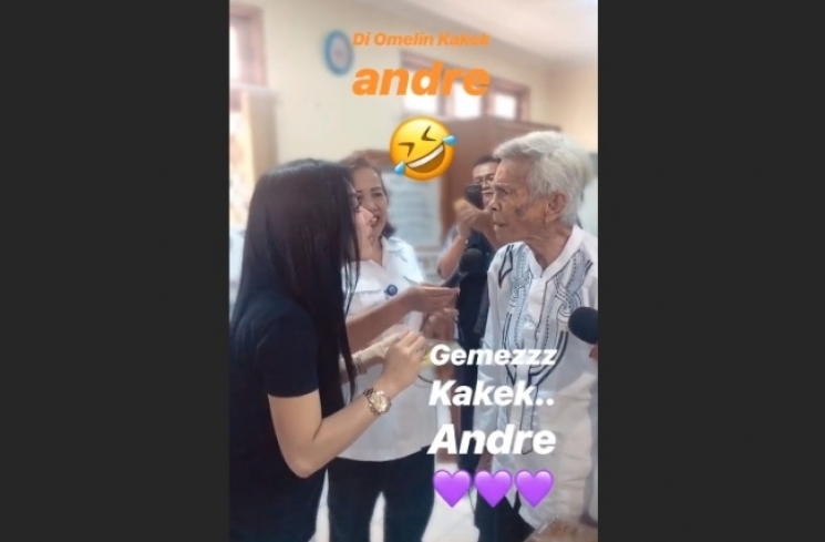 Suasana perayaan ulang tahun Syahrini di panti jompo. (Instagram/@princessyahrini)